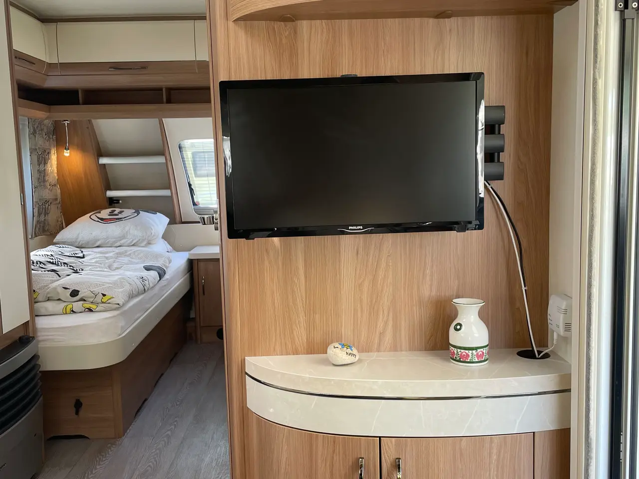 Billede 1 - Hobby 540 UL De Luxe (2018) – REJSEKLAR