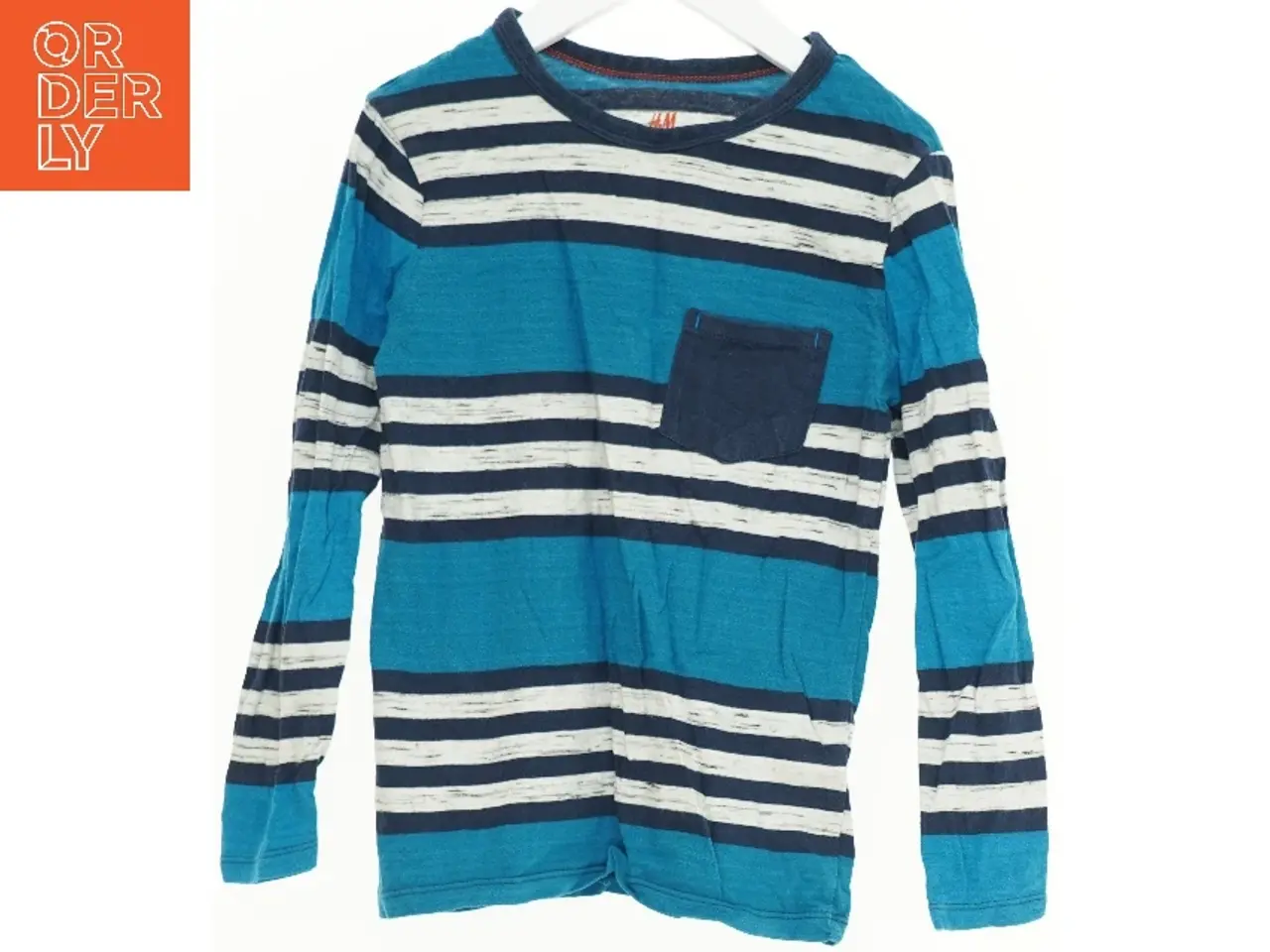 Billede 1 - Langærmet stribet bluse med lomme fra H&M (str. 128)