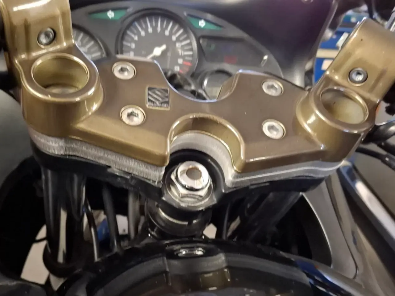 Billede 2 - Suzuki GSX 750 F Styrforhøjer sæt