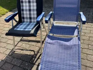 To alustole med hynder