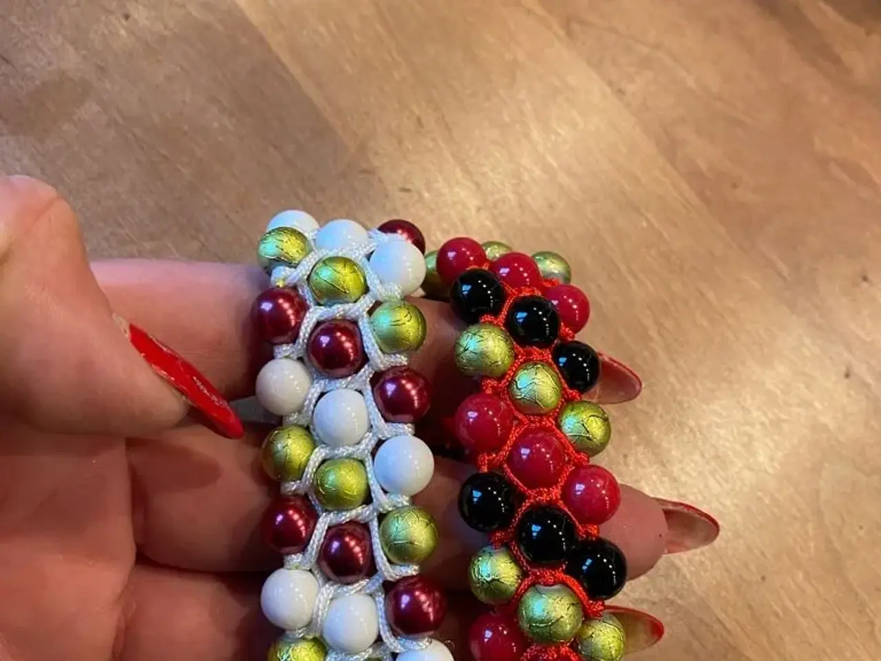 Billede 1 - Flotte knyttede armbånd