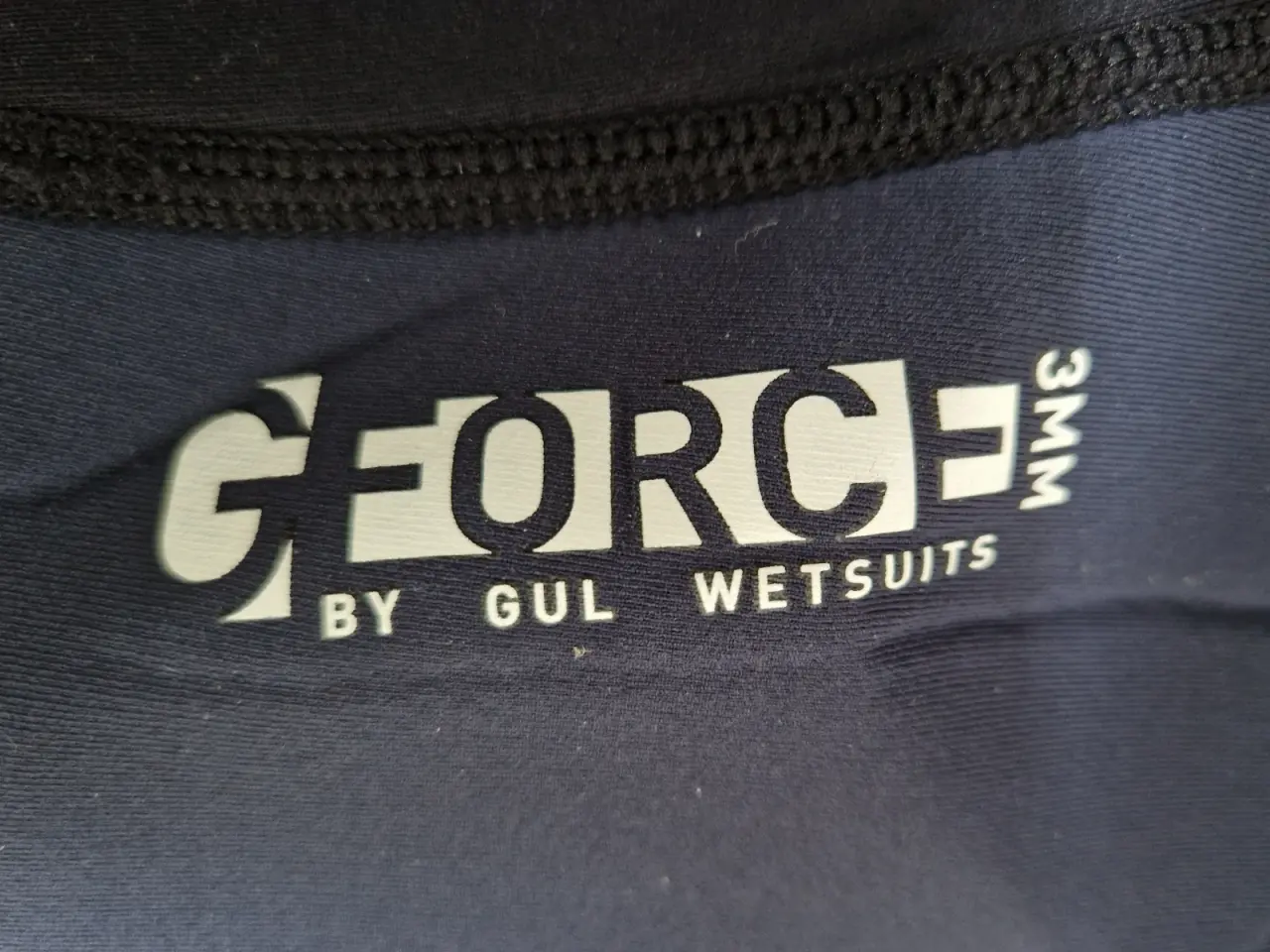 Billede 2 - GUL G-Force 3 mm. shorty våddragt str. S