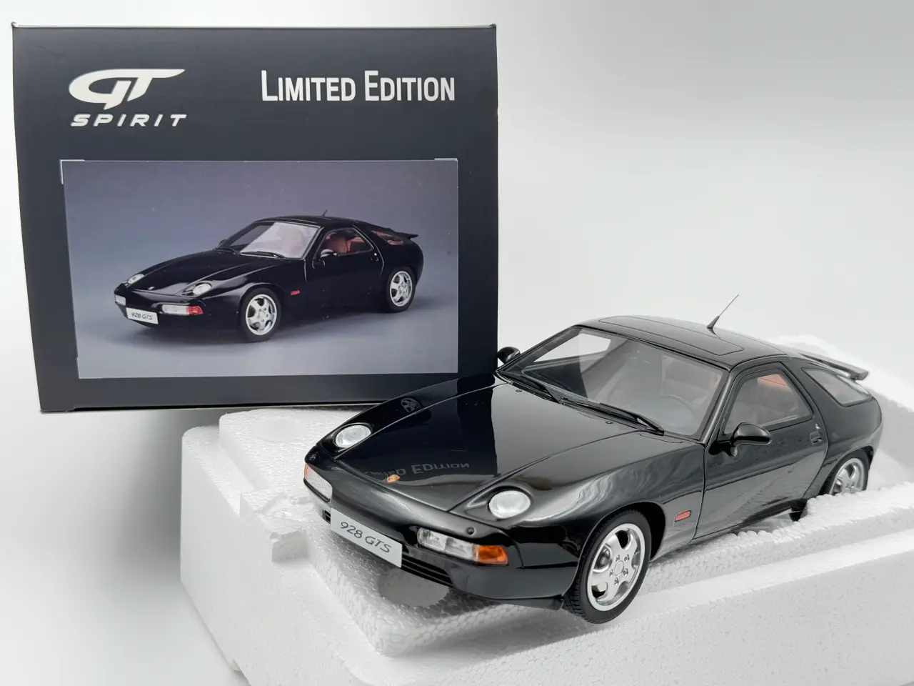 Billede 9 - 1992 Porsche 928 GTS -  1:18