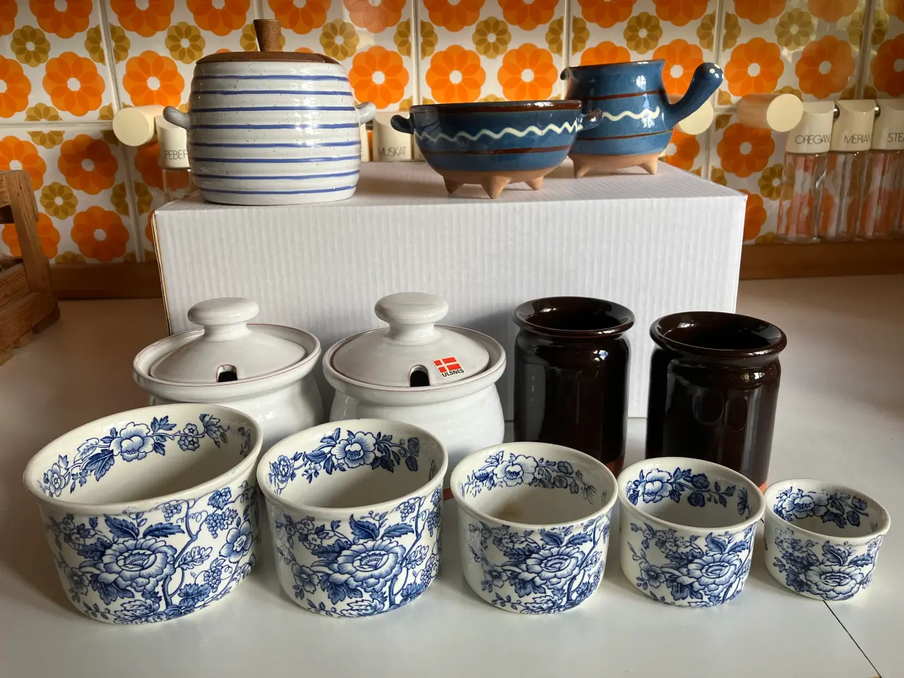 Billede 1 - Smuk retro marmeladekrukke, sukker/flødesæt m.m.