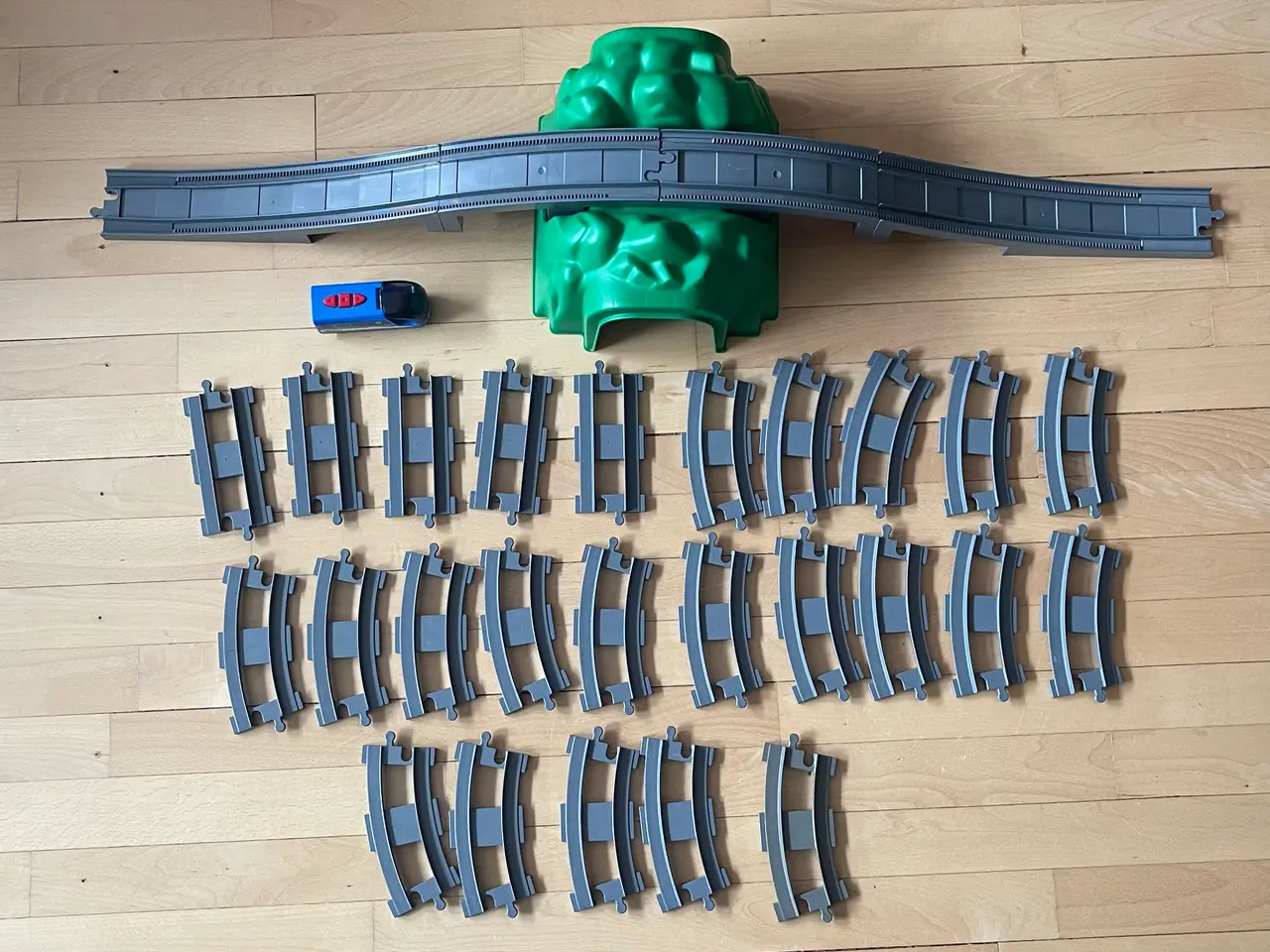 Billede 1 - Lego togbane, med elektrisk lokomotiv