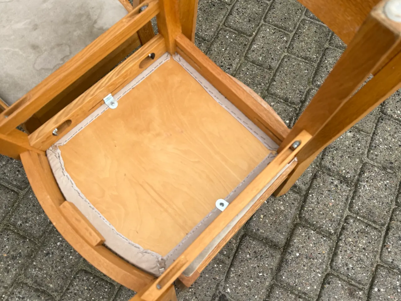 Billede 4 - Spisebord i egmed 6 stole 