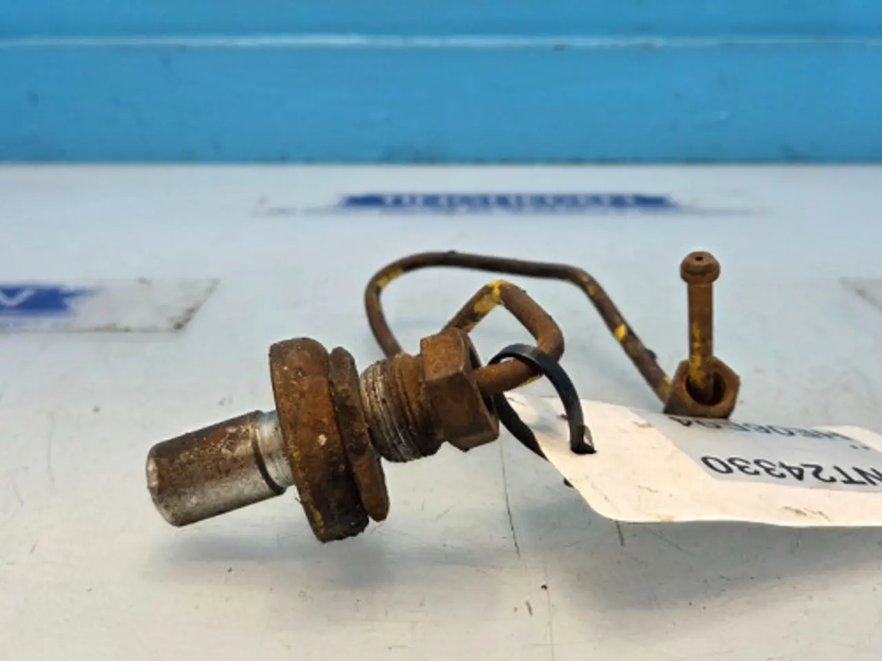 Billede 8 - Ford 2715E Dyserør 2701E9A555