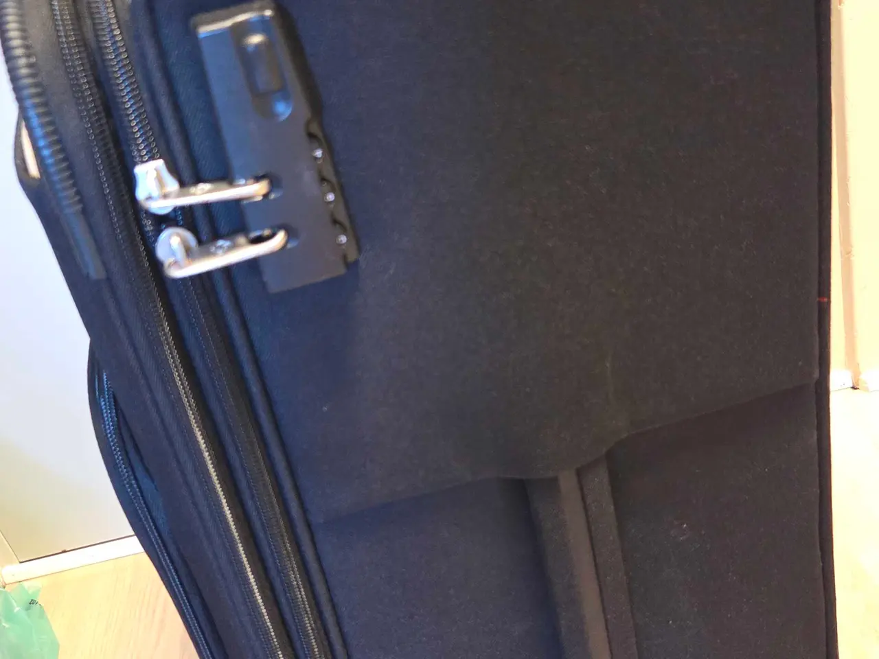 Billede 2 - Kuffer Samsonite 25-30x46x65 Som ny