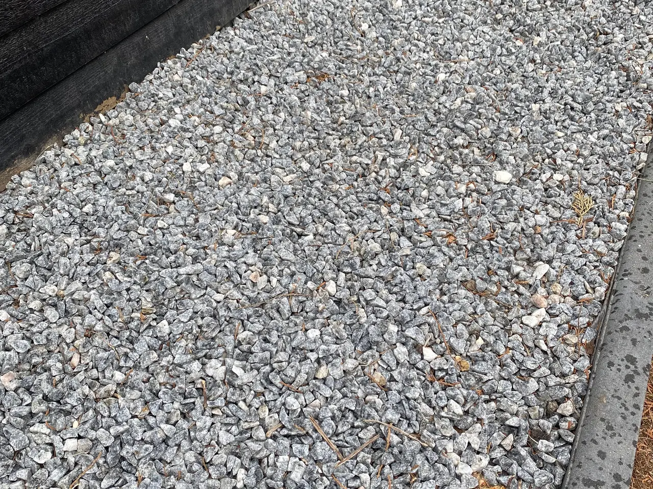 Billede 2 - Gratis grå granitskærver – ca. 1,8 m³