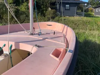 Rügen sejljolle, motor og bådtrailer