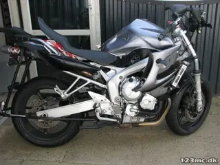 Yamaha Fazer 600