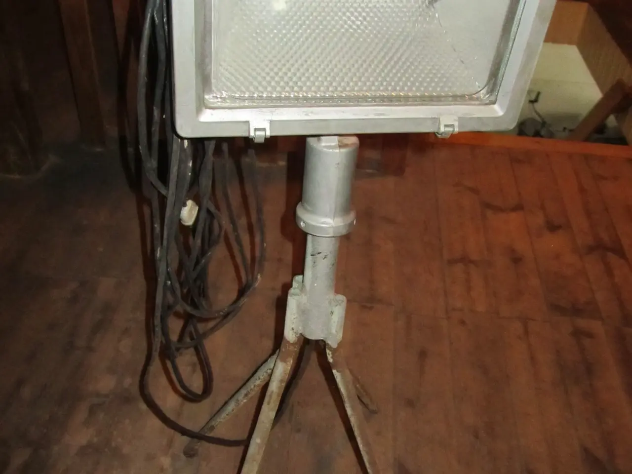 Billede 1 - Stor industri hallogen arbejdslampe/spot