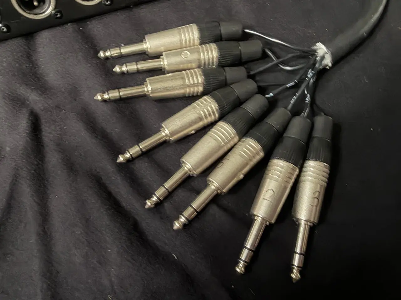 Billede 3 - 19" rackpanel 10 XLR, PowerCon + multikabel