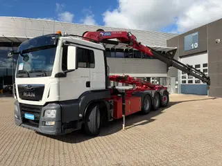 MAN TGS 35.500 8X4-4, Hejs-kran