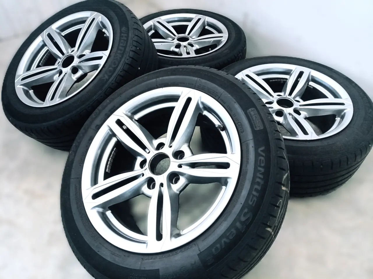 Billede 2 - 5x120 17" ET29 nav 72,6ø Spath sommersæt inkl.TPMS