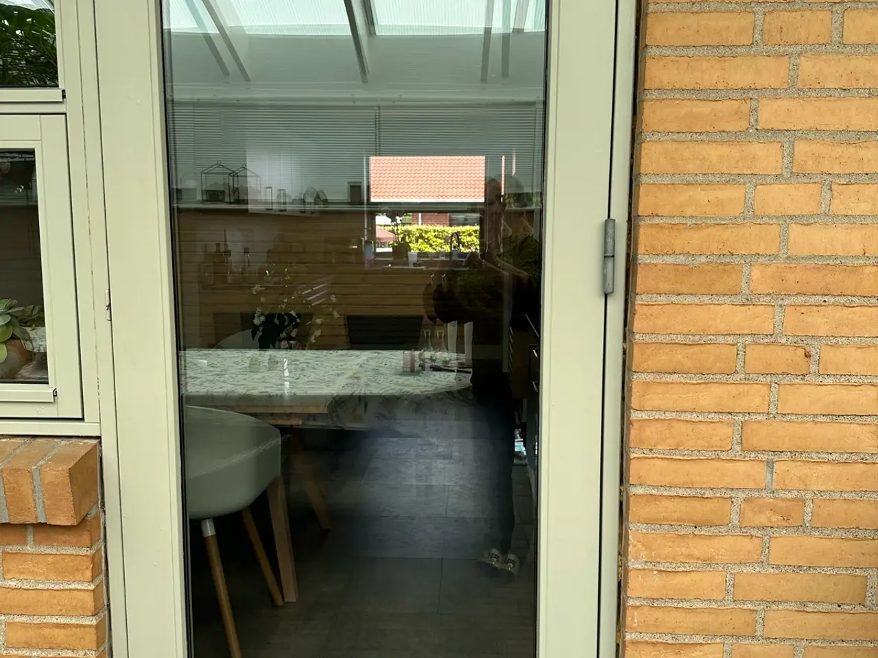 Billede 1 - 2 stk. Terrassedør i træ med 2 lags glas 