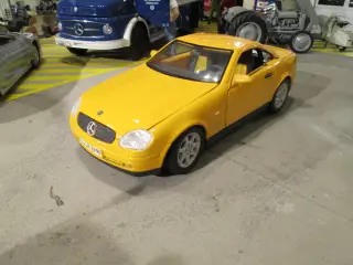 Modelbil   Mercedes  SLK  230   Maisto  1:18