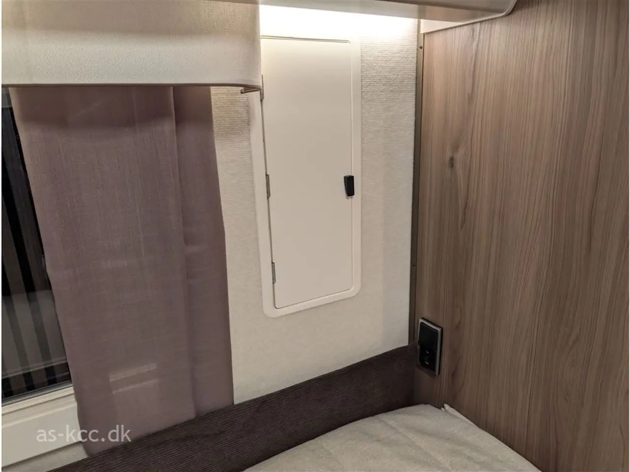 Billede 26 - 2027 - Kabe Royal 600 E TDL KS