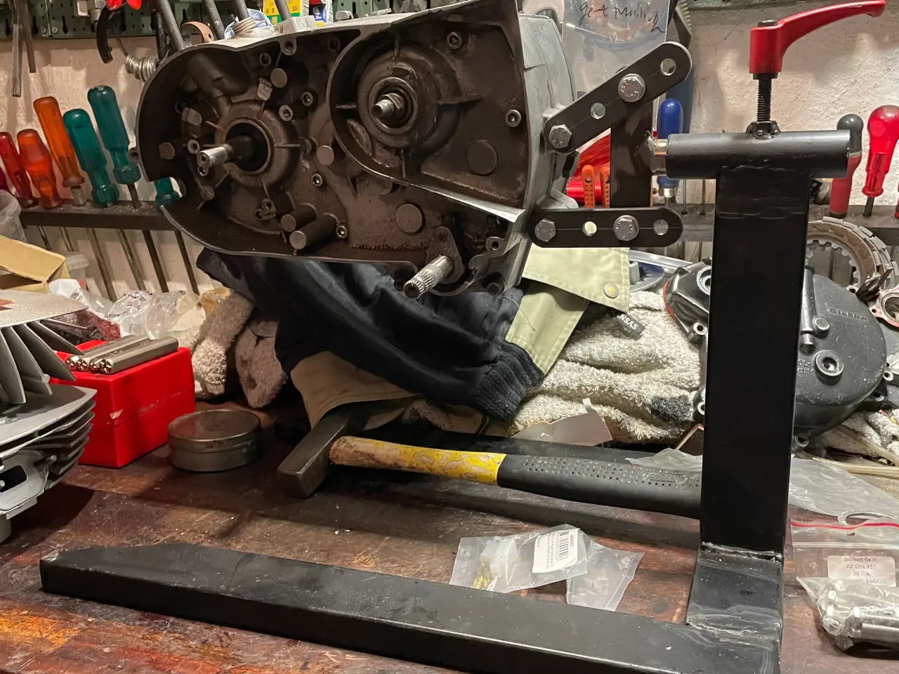 Billede 4 - Motorstativ til reparation af knallertmotor