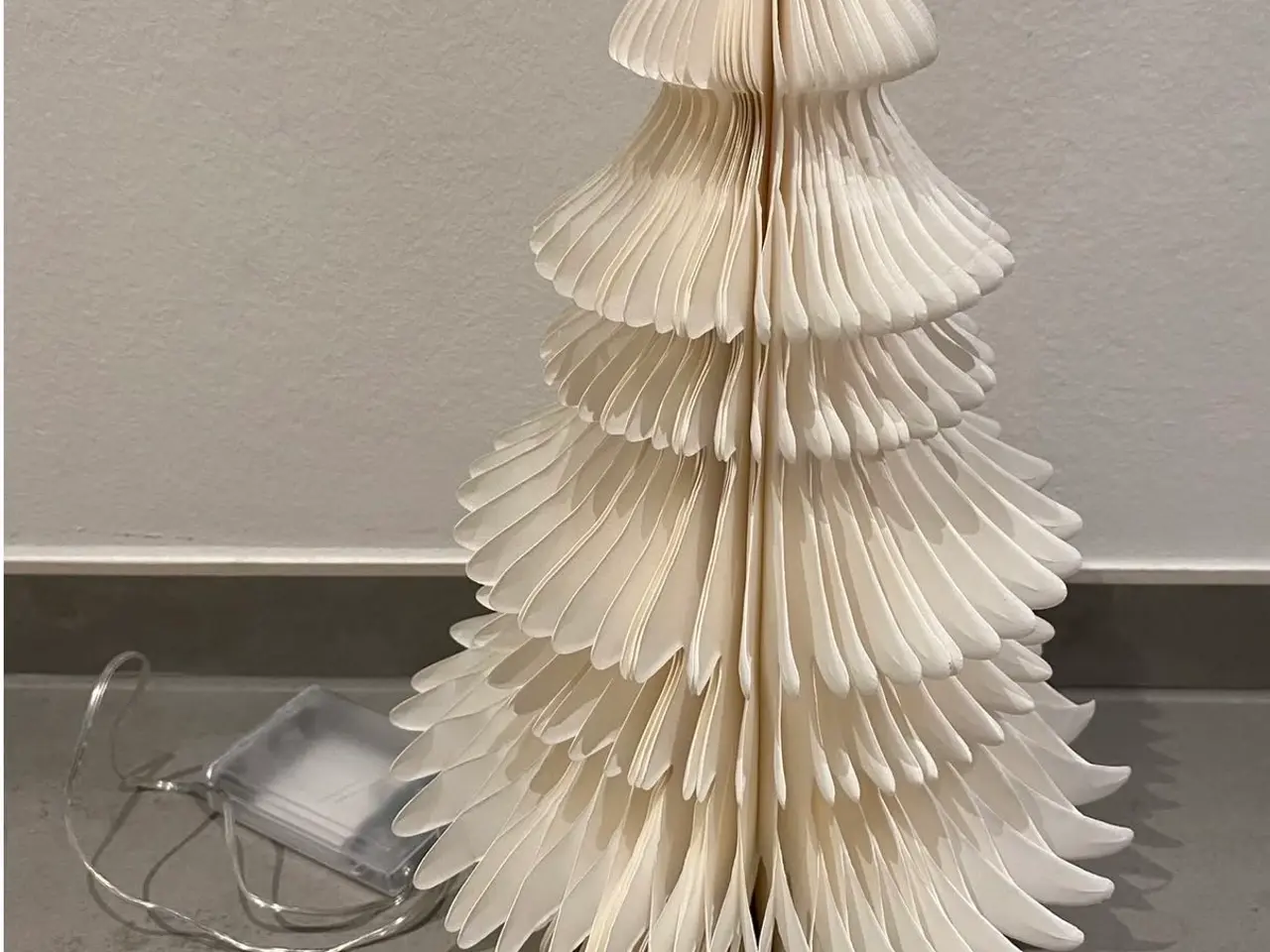 Billede 1 - Led juletræ 30 cm højt 