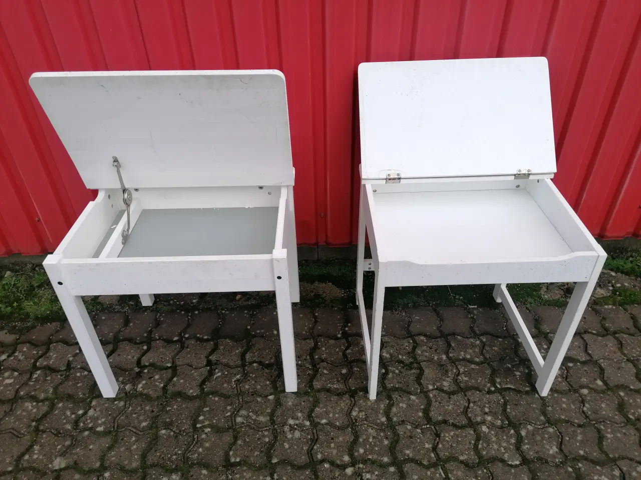 Billede 2 - Børneskrivebord / Skrivepult. ca. HxBxD 55x60x45