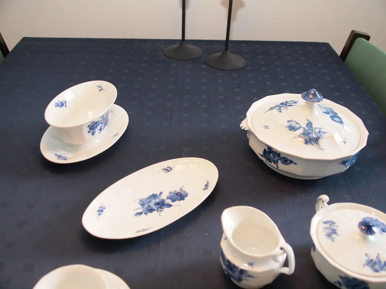 Billede 2 - Porcelæn kaffekopper samt skåle sovsekande