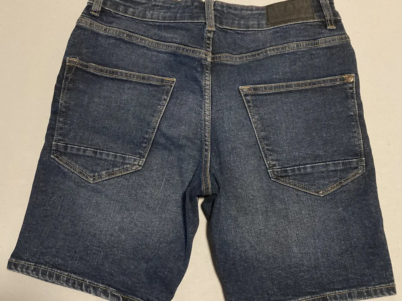 Billede 2 - 3. par Solid drenge shorts str. XS