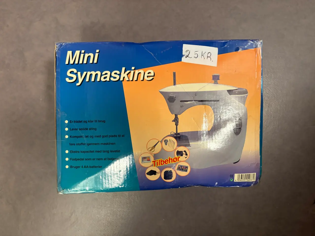 Billede 2 - Mini symaskine, rejsestrygejern og ærmestrygebræt