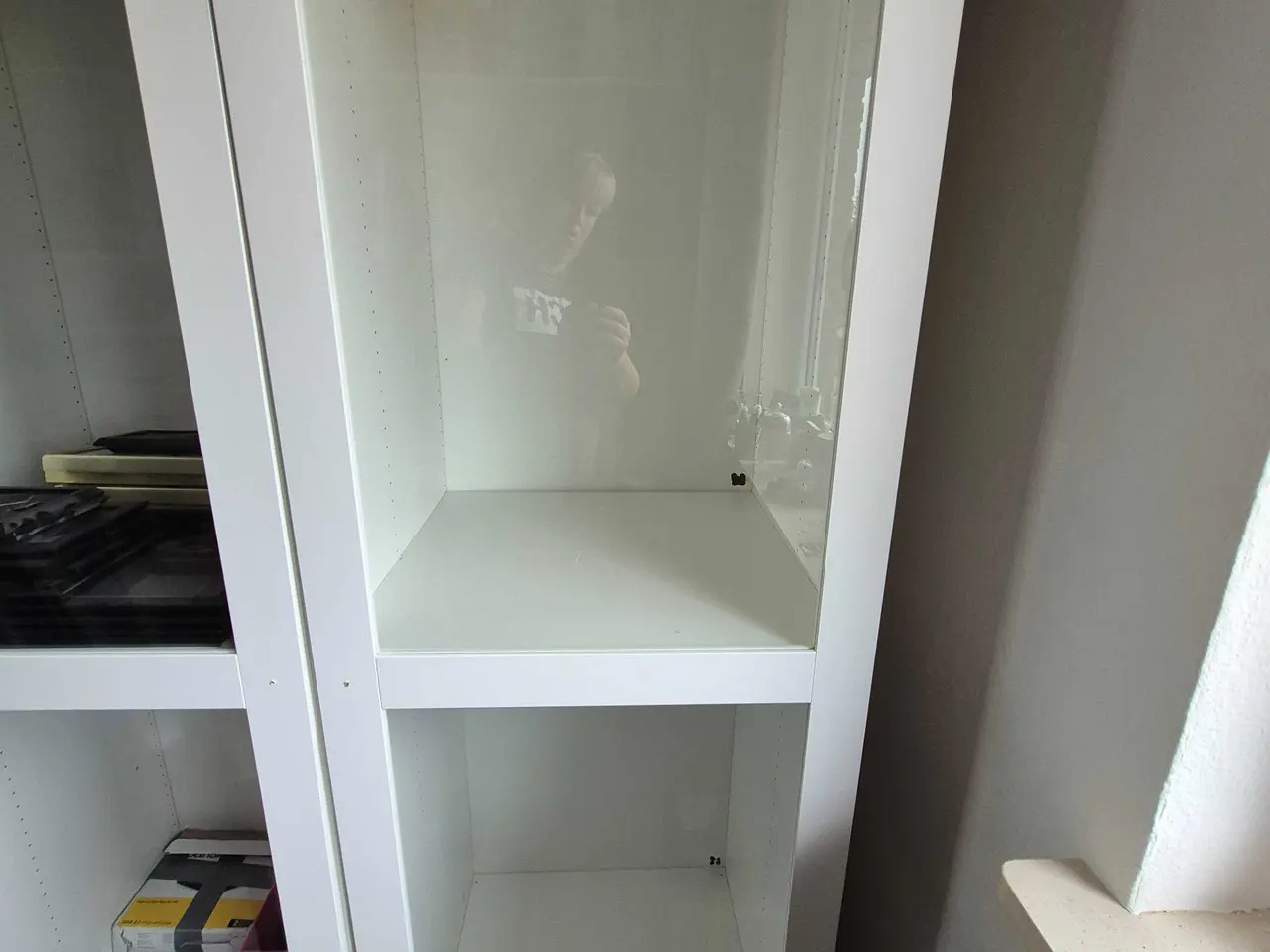 Billede 3 -  2 stkSkab fra ikea m/ glas låg 