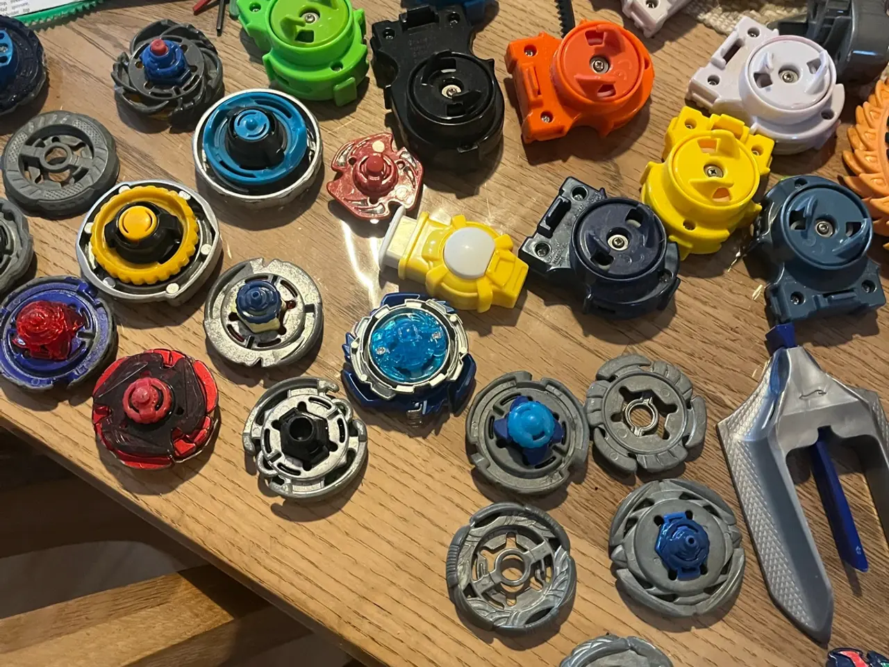 Billede 8 - Stort lot beyblade