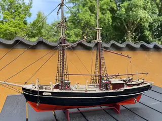 Model skib