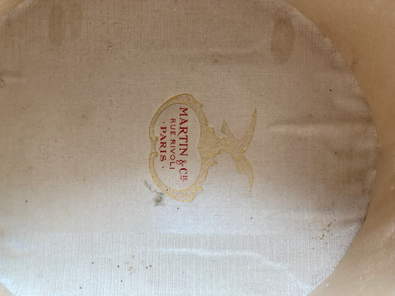 Billede 2 - Højhat//Bowlerhat fra 1923 og emblemer