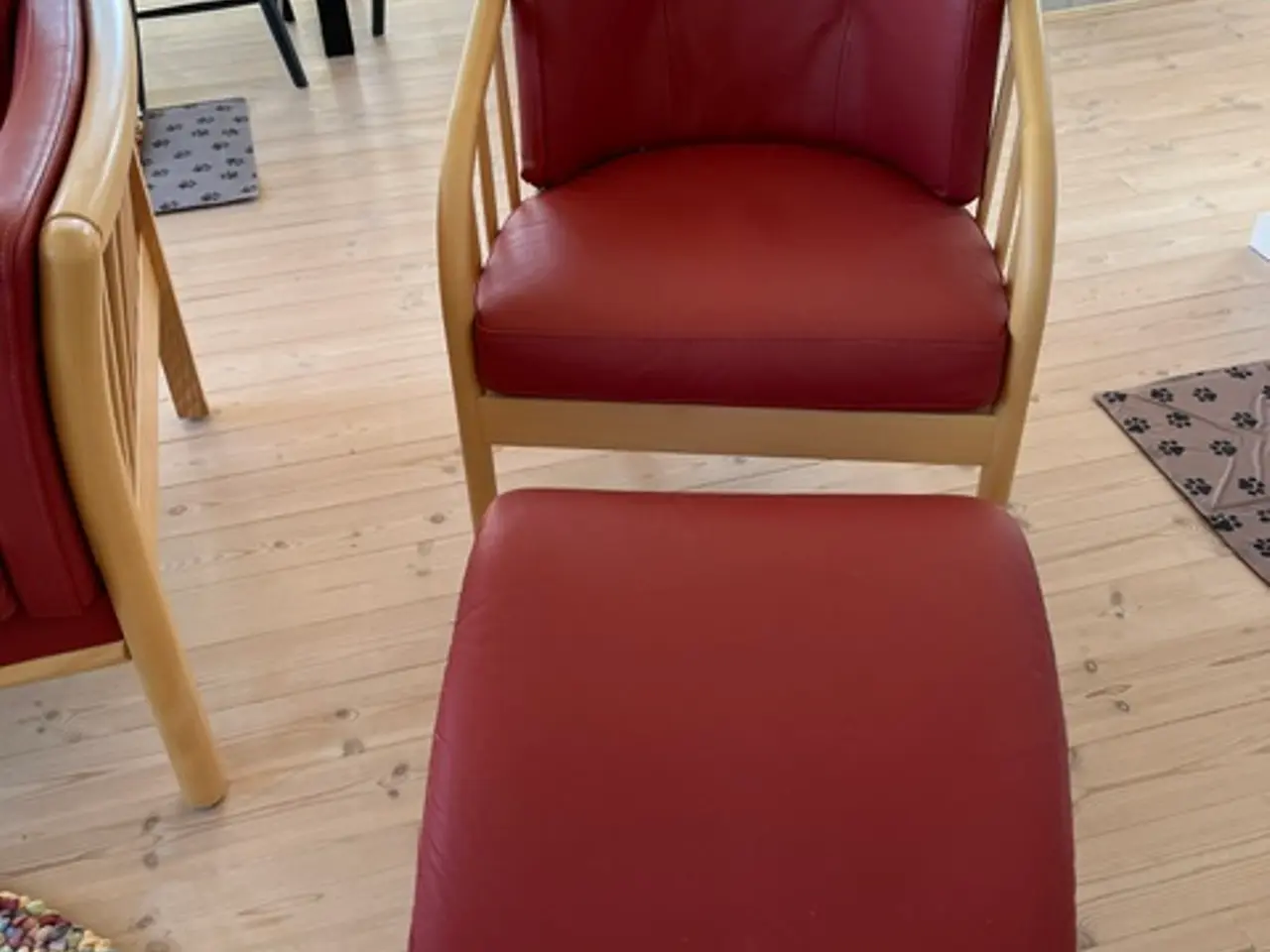 Billede 1 - STOUBY Tremmestol, 2 pers. sofa og fodskammel