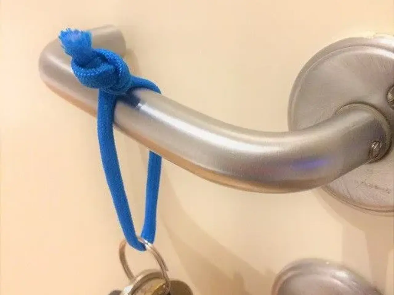 Billede 1 - NØGLERING i paracord / faldskærmssnor