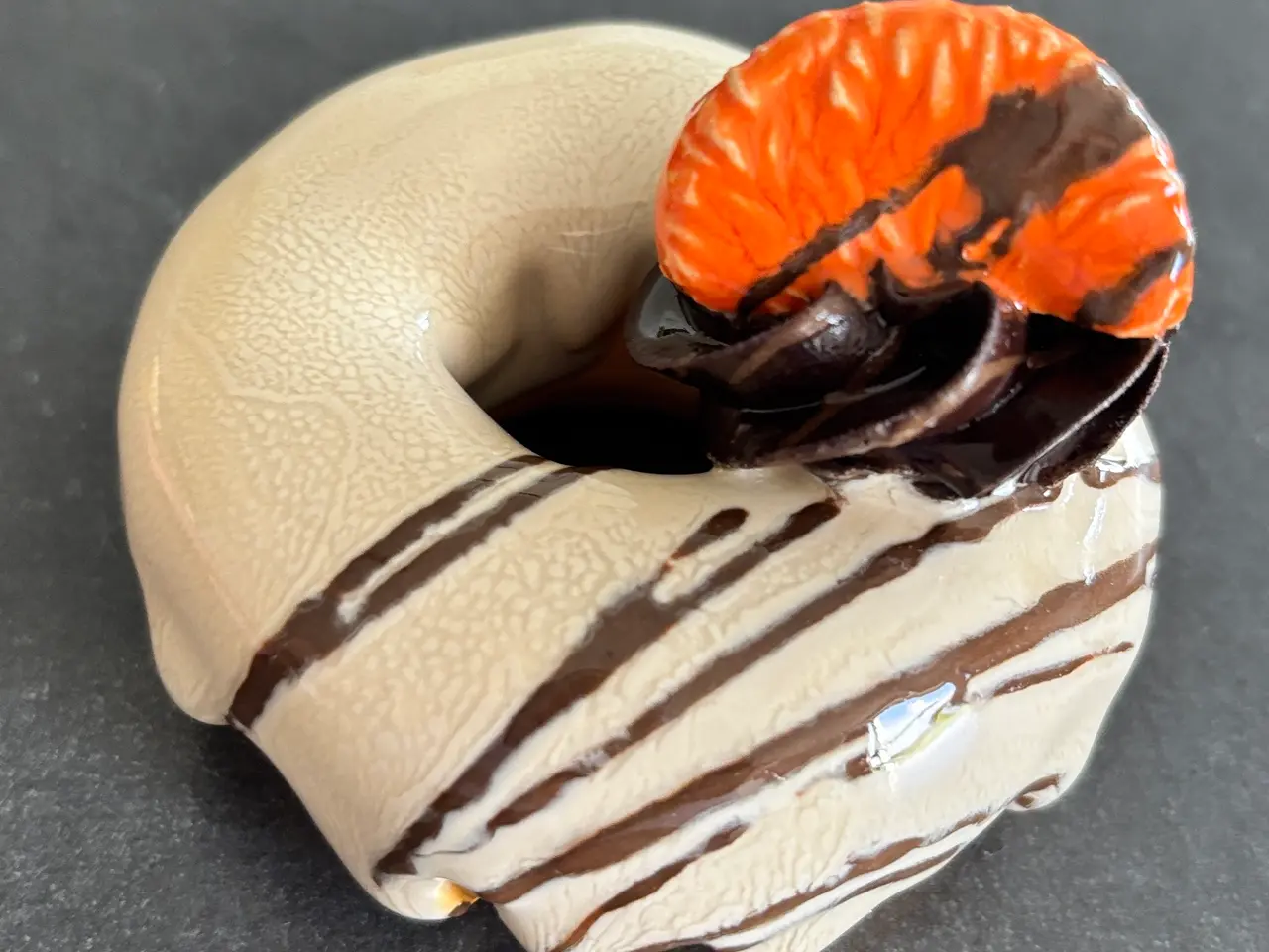 Billede 6 - Donuts håndlavet i keramik.