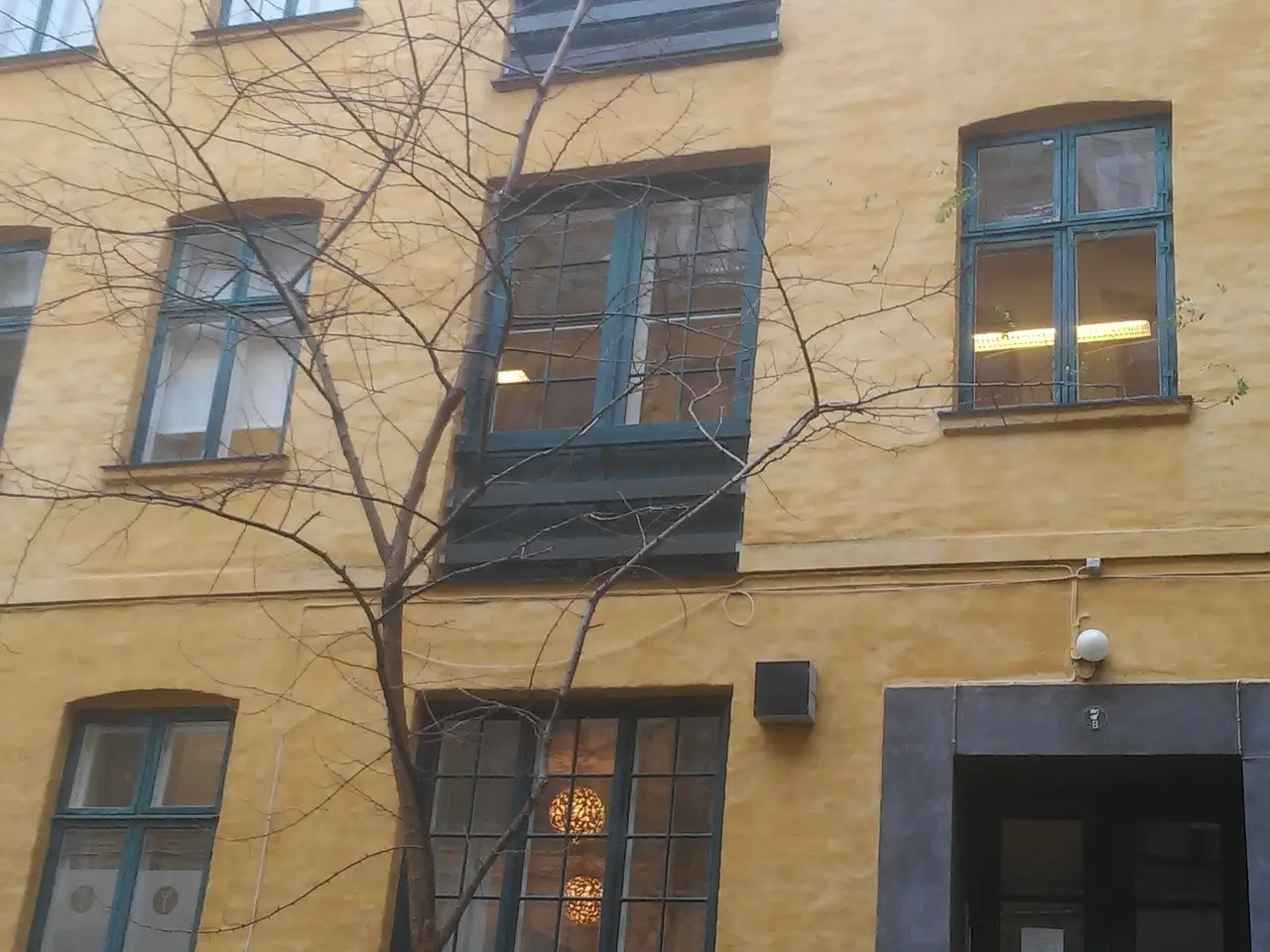 Billede 1 - Kontorplads til leje for kr. 4.000 ekskl. moms