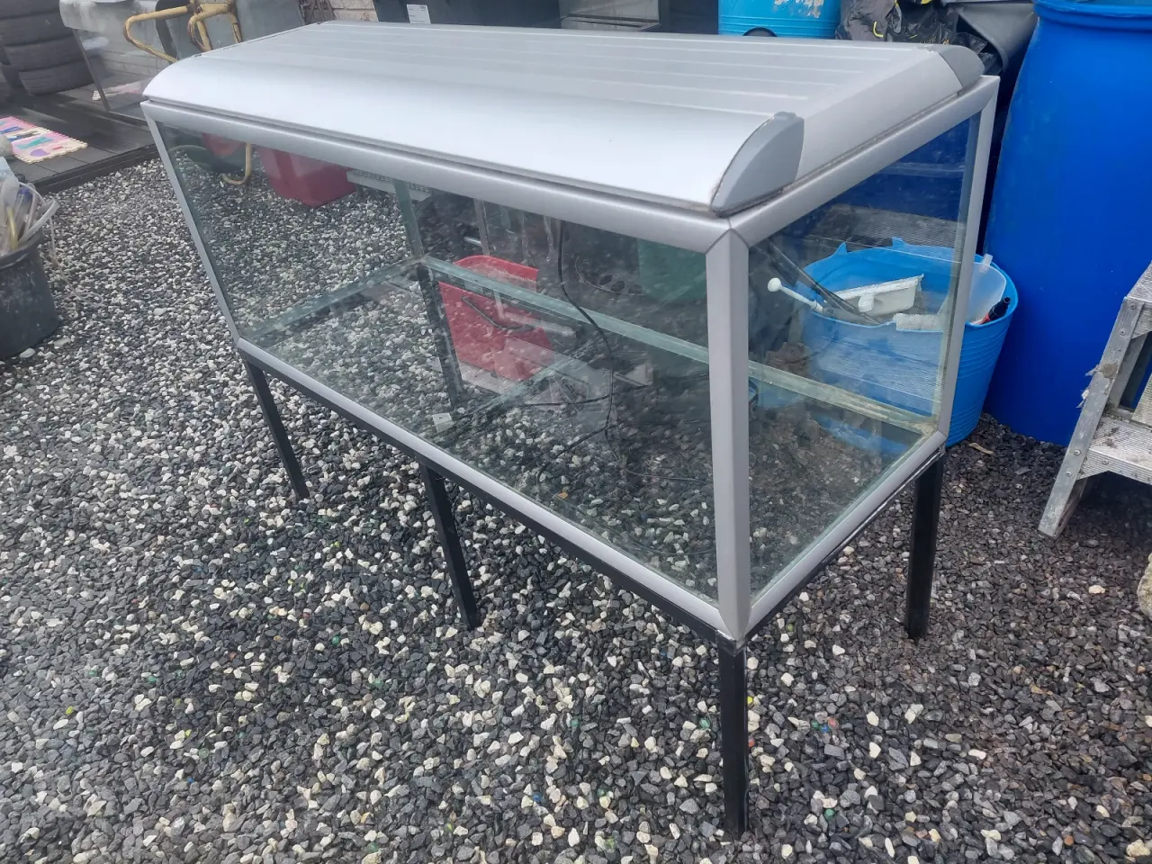 Billede 2 - Akvarier 325L 