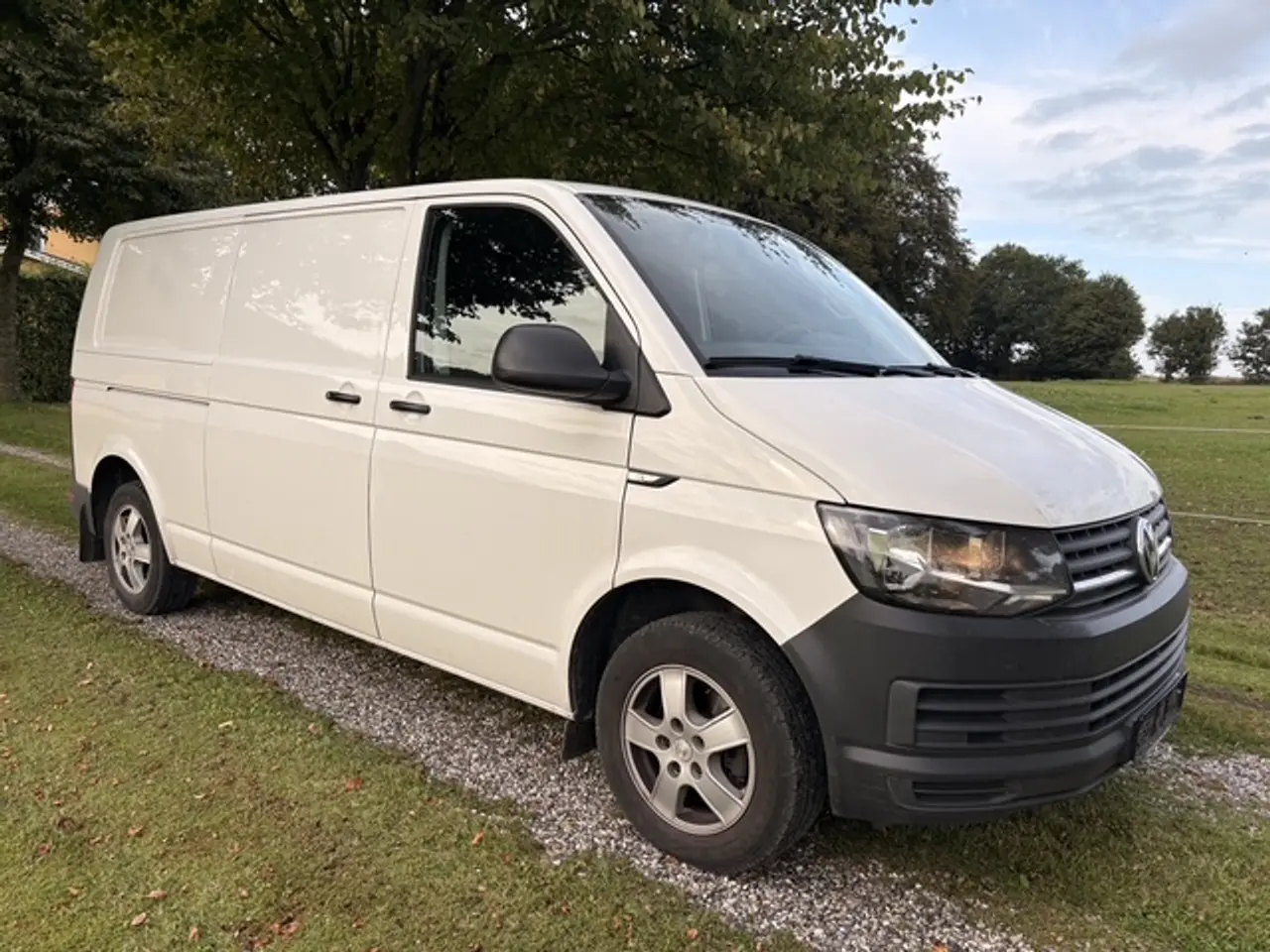 Billede 1 - Transporter 2,0 TDi 150 Kassevogn DSG lang Nysynet