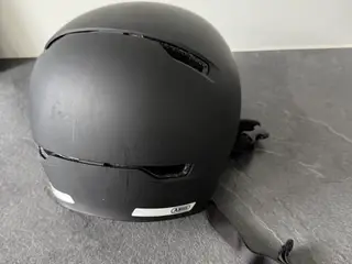 ABUS hjelm mat sort