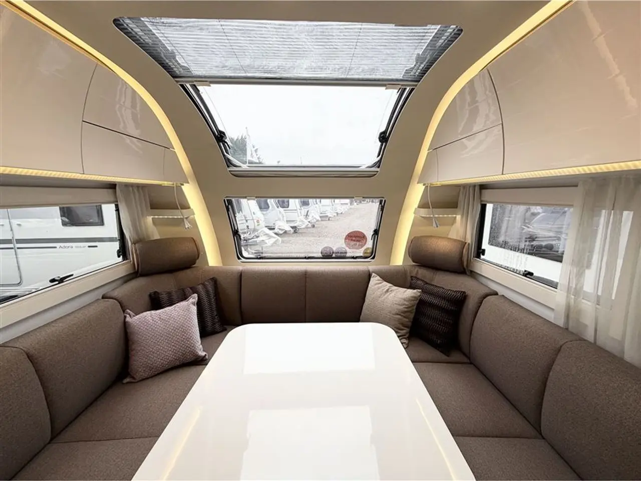 Billede 8 - 2016 - Adria Alpina 613 UT   Enkeltsenge-Endebad-Alde-Gulvvarme-Mover