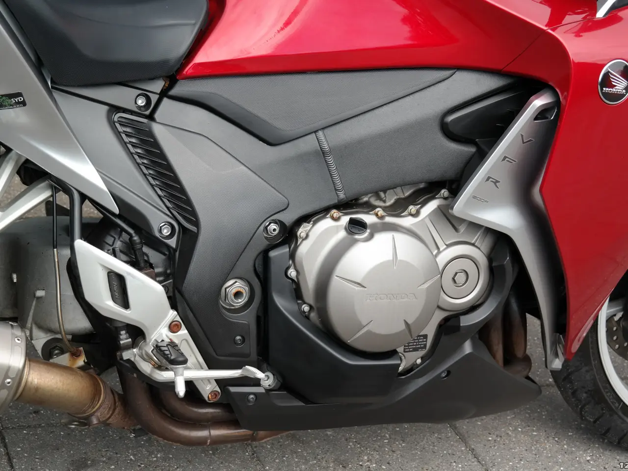 Billede 11 - Honda VFR 1200 F MC-SYD BYTTER GERNE