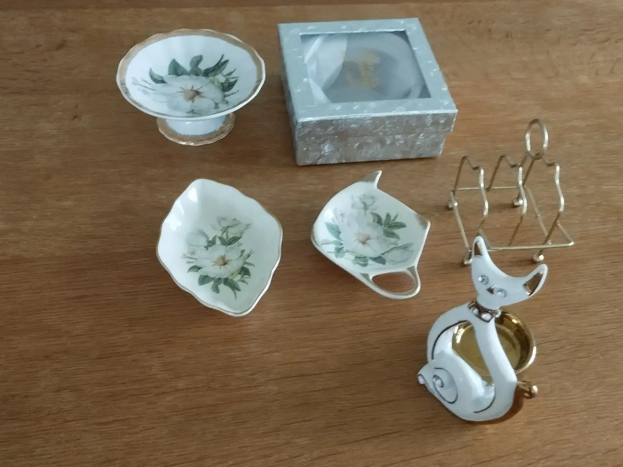 Billede 2 - Porcelæn ting, til te ( se %)