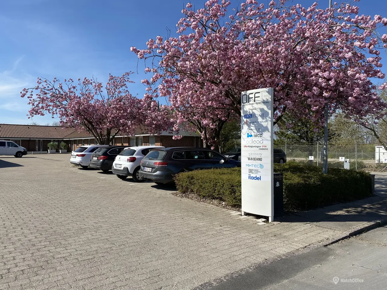 Billede 2 - Moderne kontor til leje med mange faciliteter nær bus.