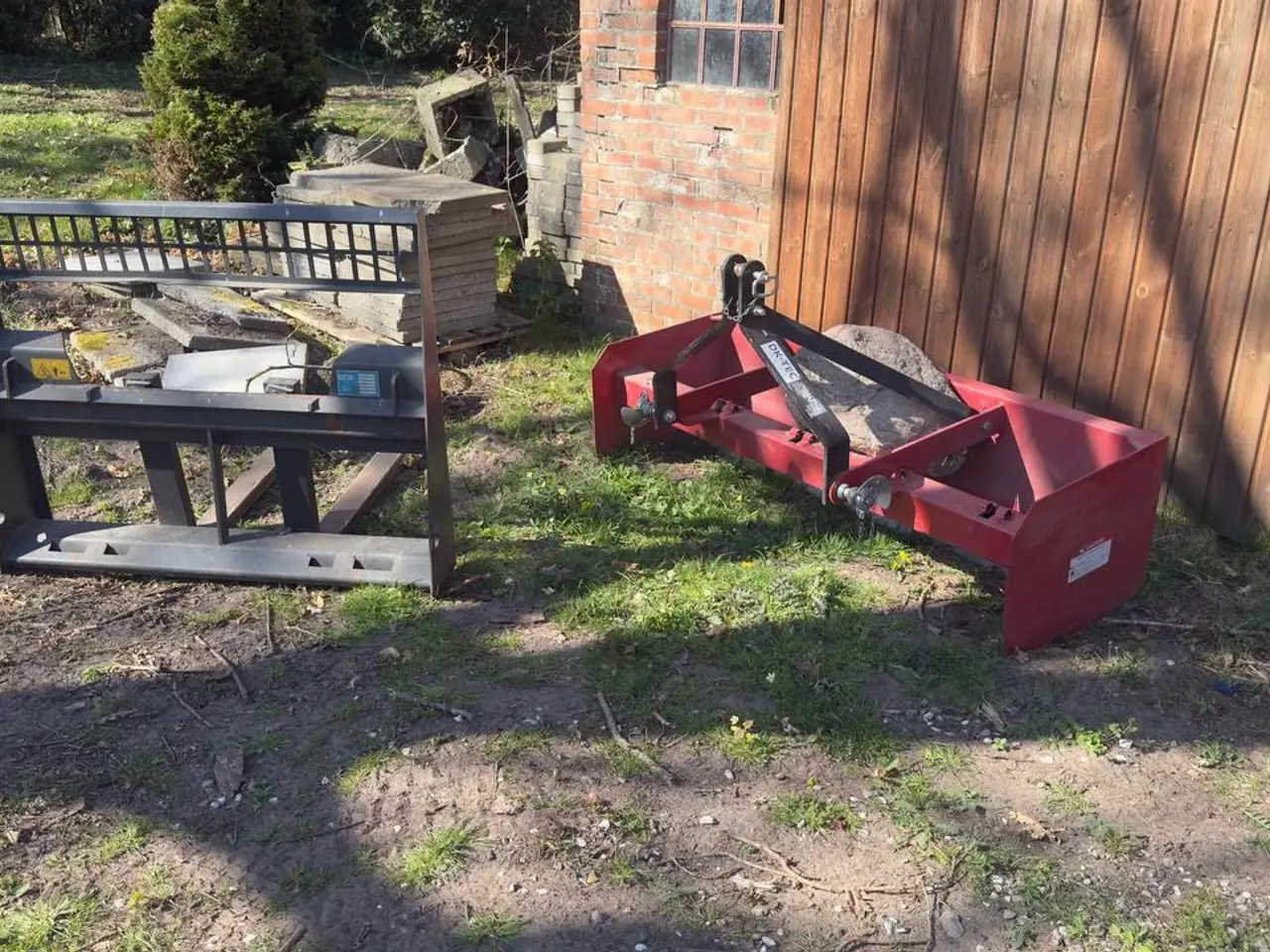 Billede 8 - Kompakt traktor perfekt til det lille landbrug