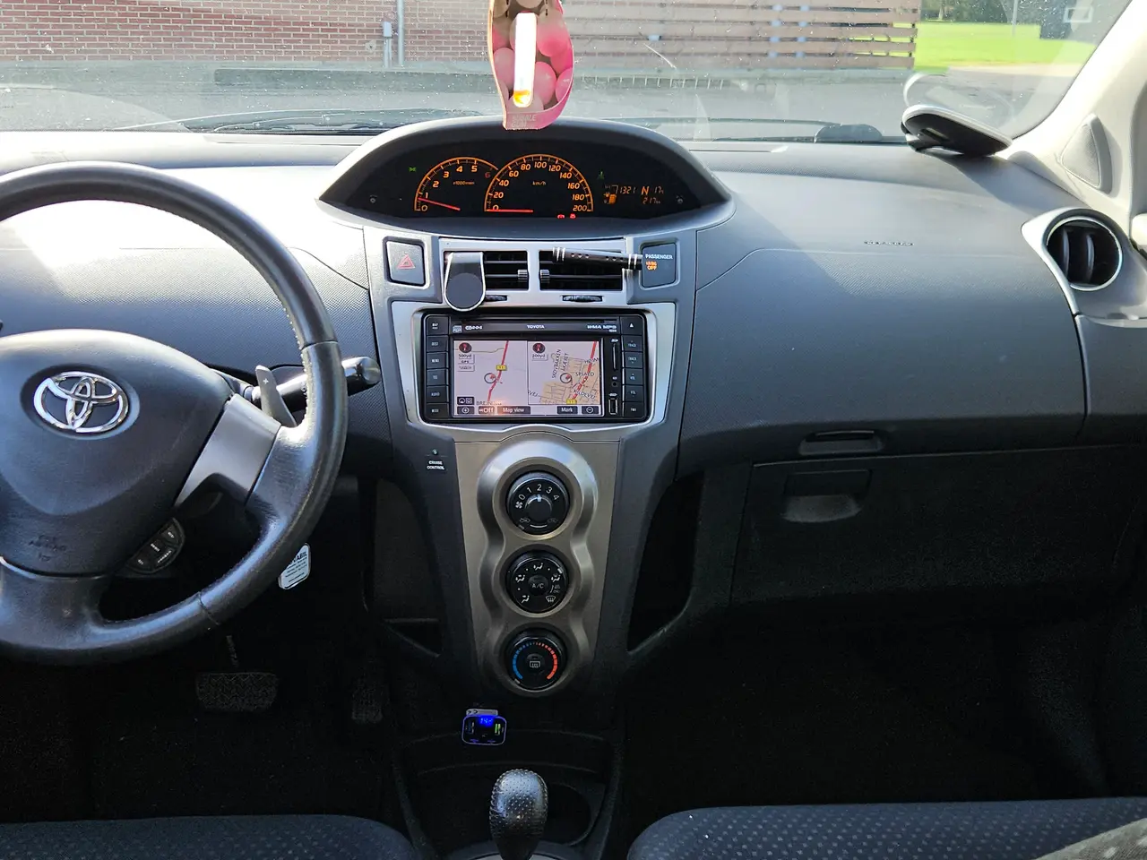 Billede 3 - Toyota Yaris 1.4 2010 Automatgear Ny Syn!