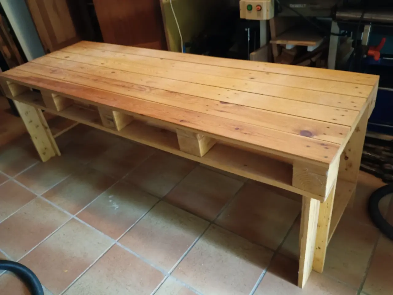 Billede 1 - Bord lavet af paller