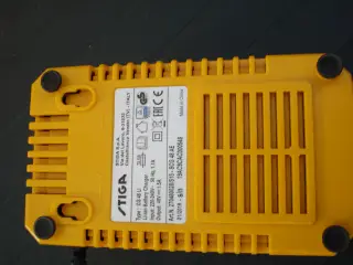 Stiga li-on batteri Charger 48-volt