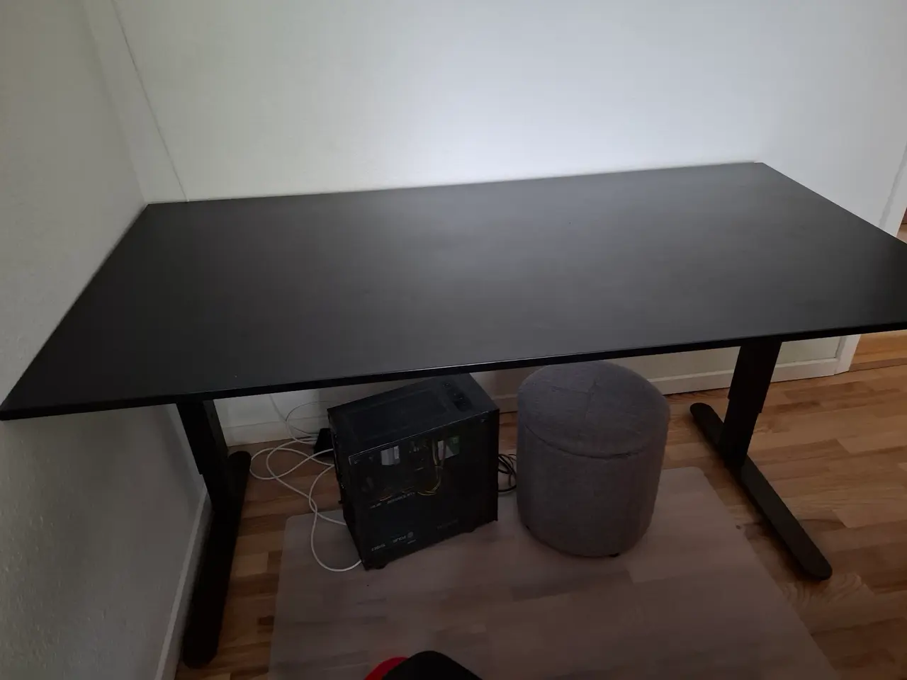 Billede 2 - Sort skrivebord