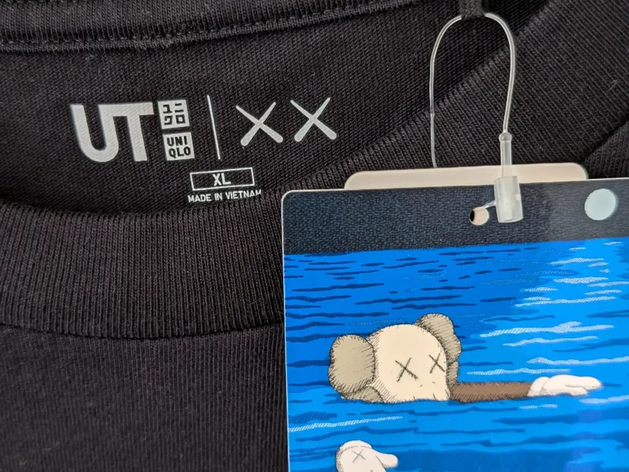 Billede 4 - UNIQLO x Kaws "Father Son" sort T-shirt