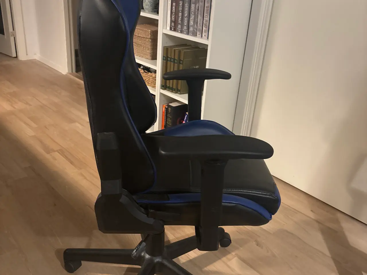 Billede 1 - Gamerstol fra Paracon